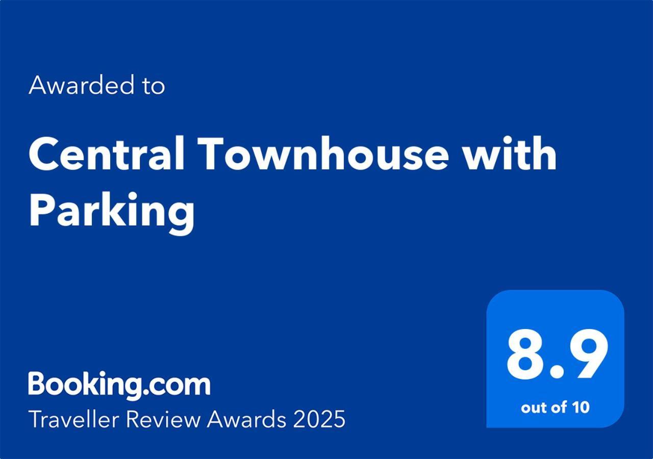Central Townhouse With Parking Telford Buitenkant foto